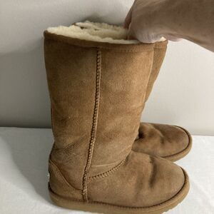Ugg Classic Tall Geniune Sheepskin Leather Blend Insulated Brown Boots Size 3